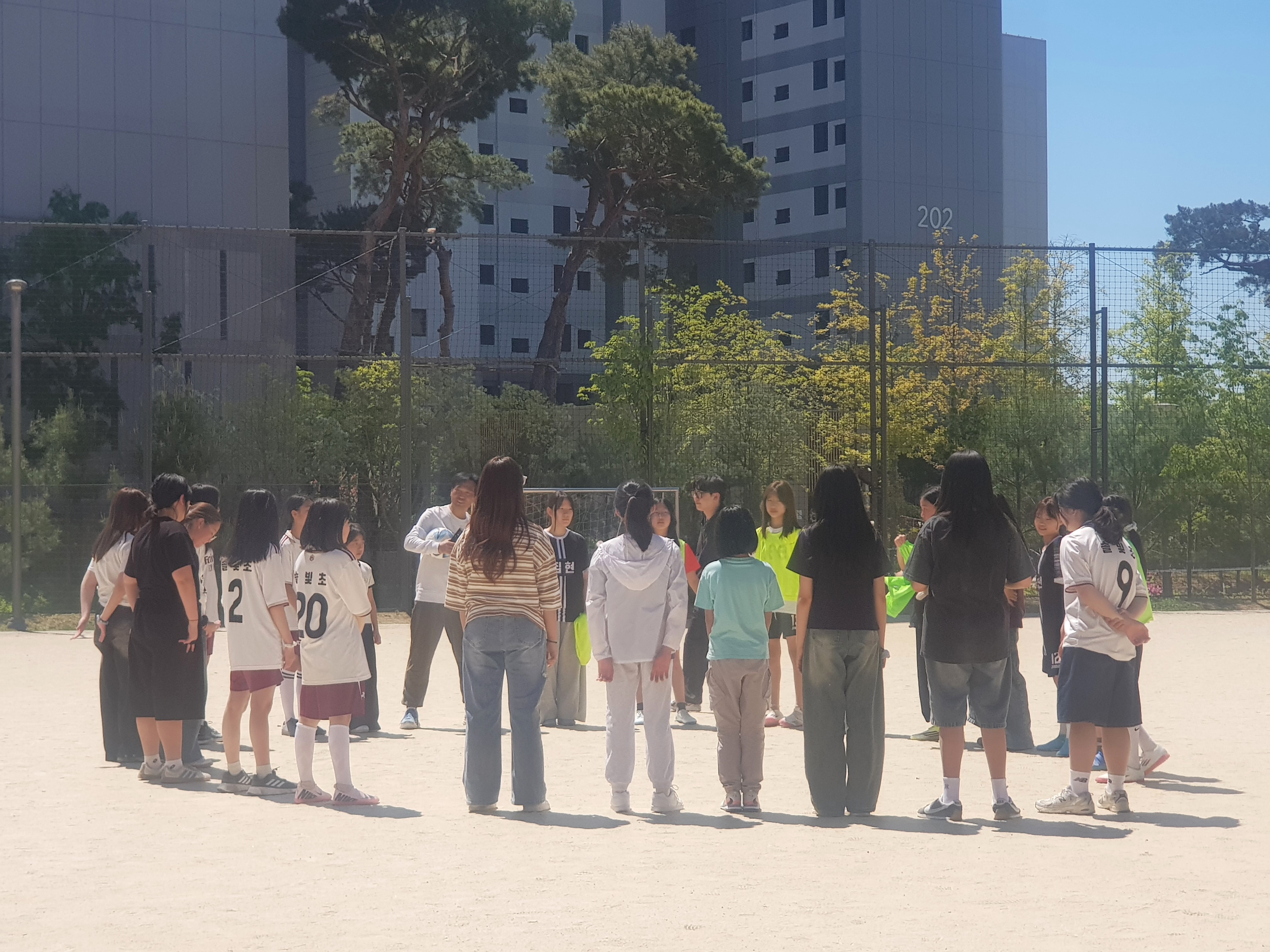 [4생활권] 집현초, 솔빛초 여자축구부 합동연습 이미지